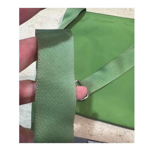 Brics Green Crossbody Bag With Adjustable Strap Zipper Closure Unisex - Picture 12 of 15